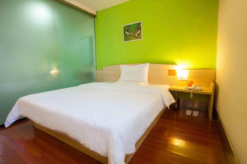 7Days Inn Guangzhou Gangding Longkou XI Road Quarto foto