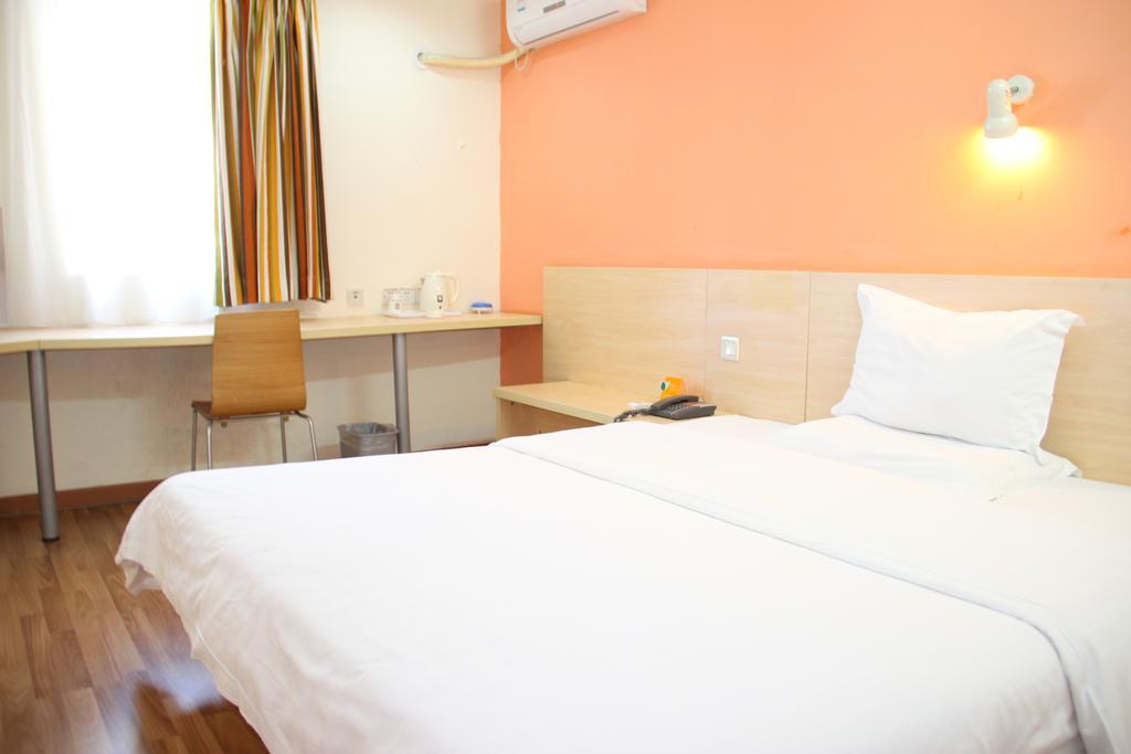 7Days Inn Guangzhou Gangding Longkou XI Road Exterior foto
