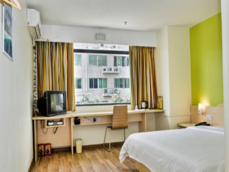 7Days Inn Guangzhou Gangding Longkou XI Road Exterior foto