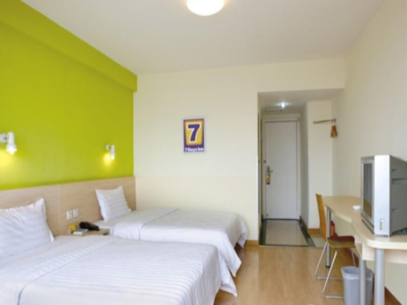 7Days Inn Guangzhou Gangding Longkou XI Road Exterior foto